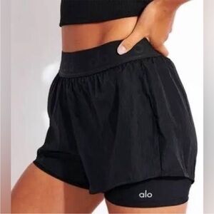 Alo Yoga High Waisted Catch The Light Shorts in Black